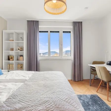 Zentrales Park-side - 2br - Free Parking - 2 Balkone *