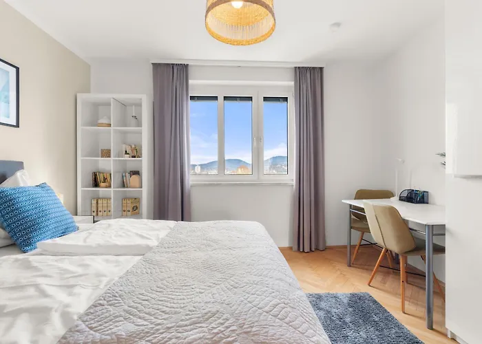 Zentrales Park-side - 2br - Free Parking - 2 Balkone *