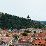 Zentral Und Ruhig Am Park - 2br - Gratis Parken - 2 Balkone *