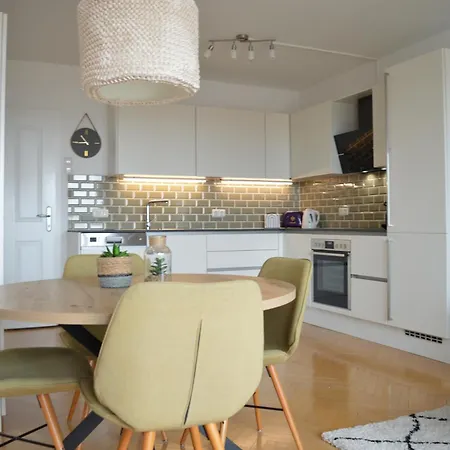 Zentrales Park-side - 2br - Free Parking - 2 Balkone * Грац