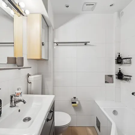Zentrales Park-Side Apartment - 2Br - Free Parking - 2 Balkone